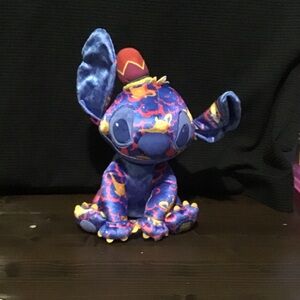 Stitch Crashes Aladdin Limited Edition Plushie
